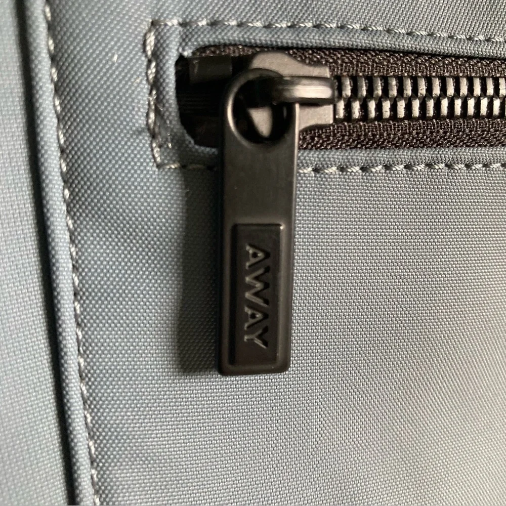 Away The Everywhere Bag in ‘Coast Blue’ - Picture 6 of 13